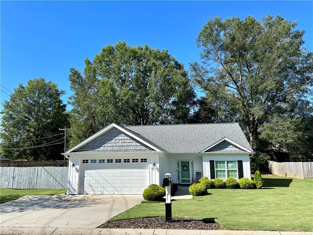 Property image 2 at 101 Ashwood Lane, Anderson, SC 29625