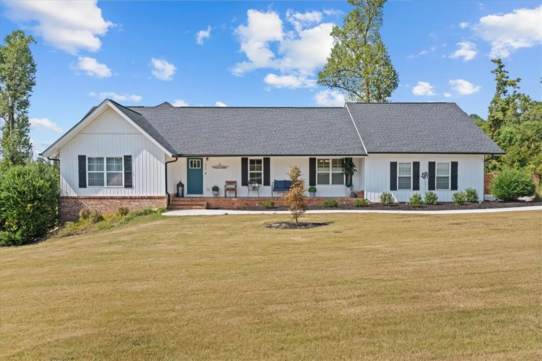 613 W Quincy Road