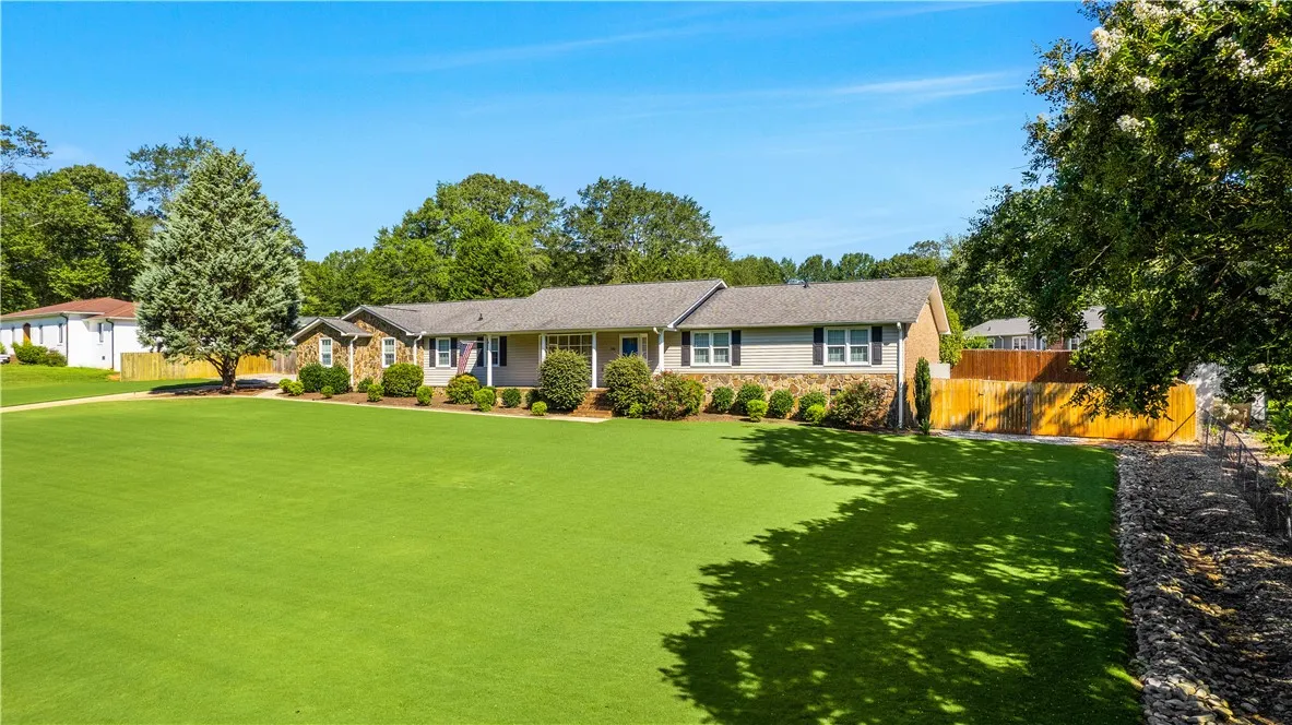 Property image 3 at 617 Jameson Drive, Piedmont, SC 29673