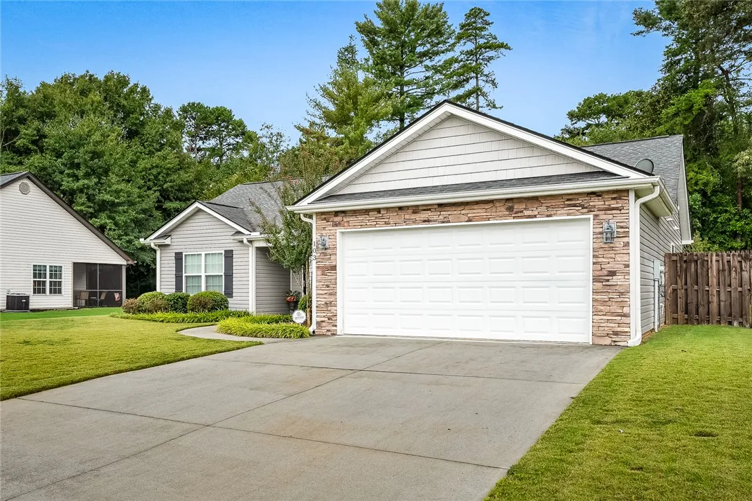 Property image 2 at 103 Gallant Lane, Anderson, SC 29621