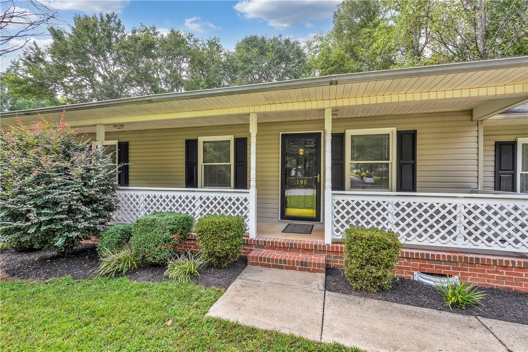 Property image 2 at 198 Spring Lake Road, Piedmont, SC 29673