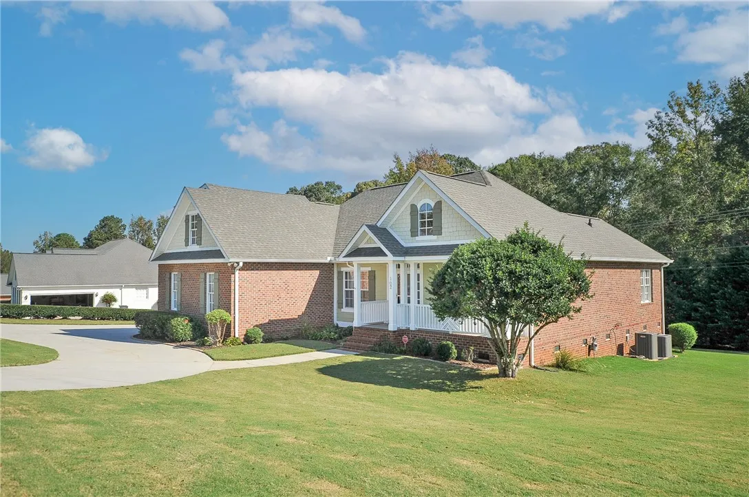 Property image 2 at 102 Pinion Lane, Anderson, SC 29621