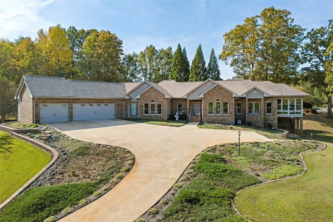 Property image 1 at 203 Eagles Landing Lane, Seneca, SC 29672