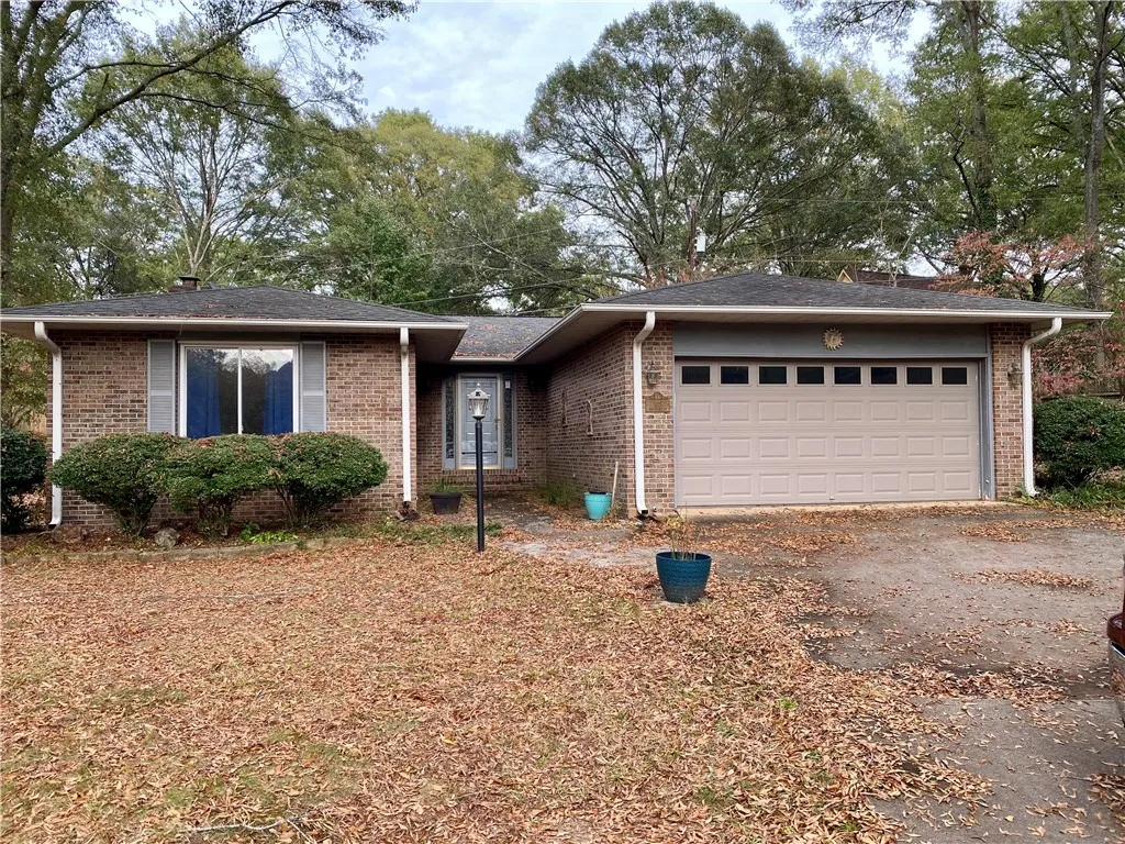 305 Old Colony Court