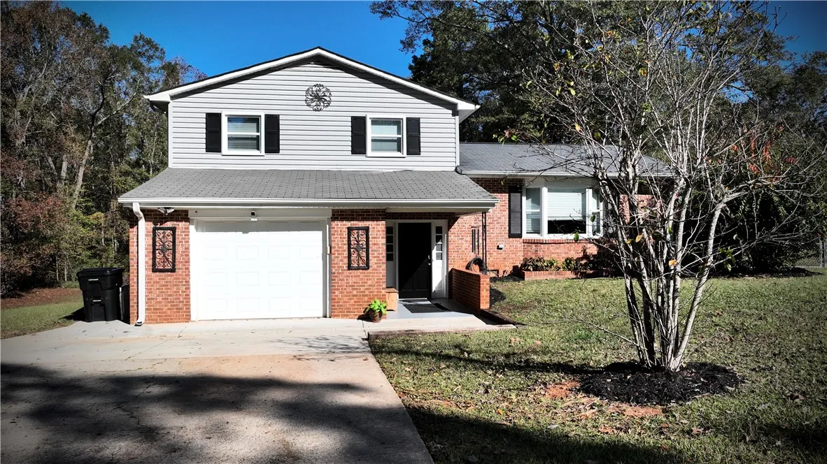 110 Julia Circle