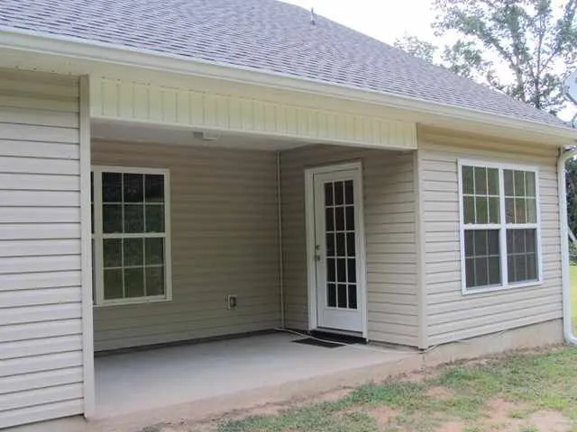Property image 3 at 130 Cove View Court, Seneca, SC 29678