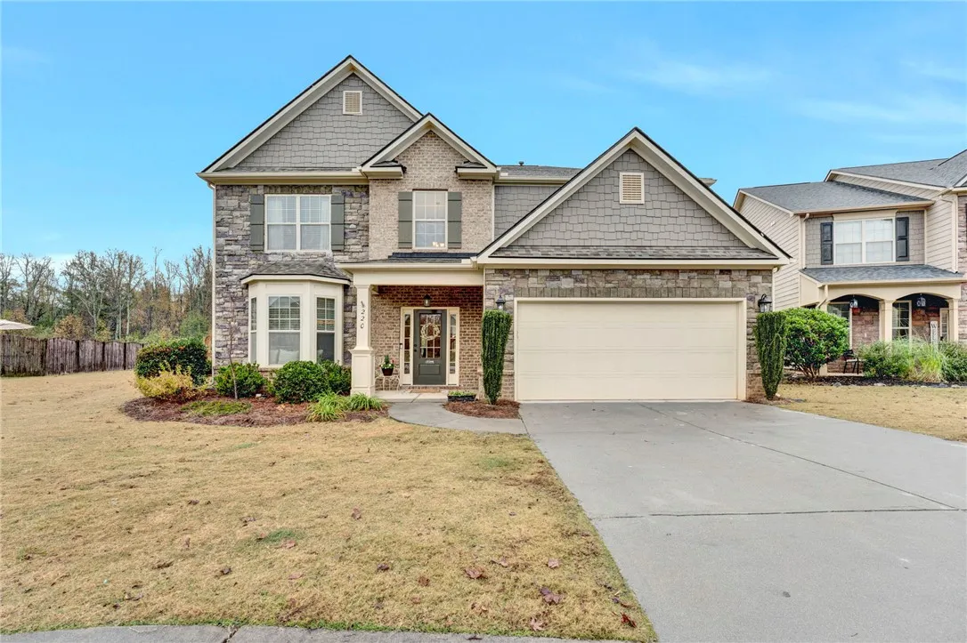 220 Paqcolet Drive
