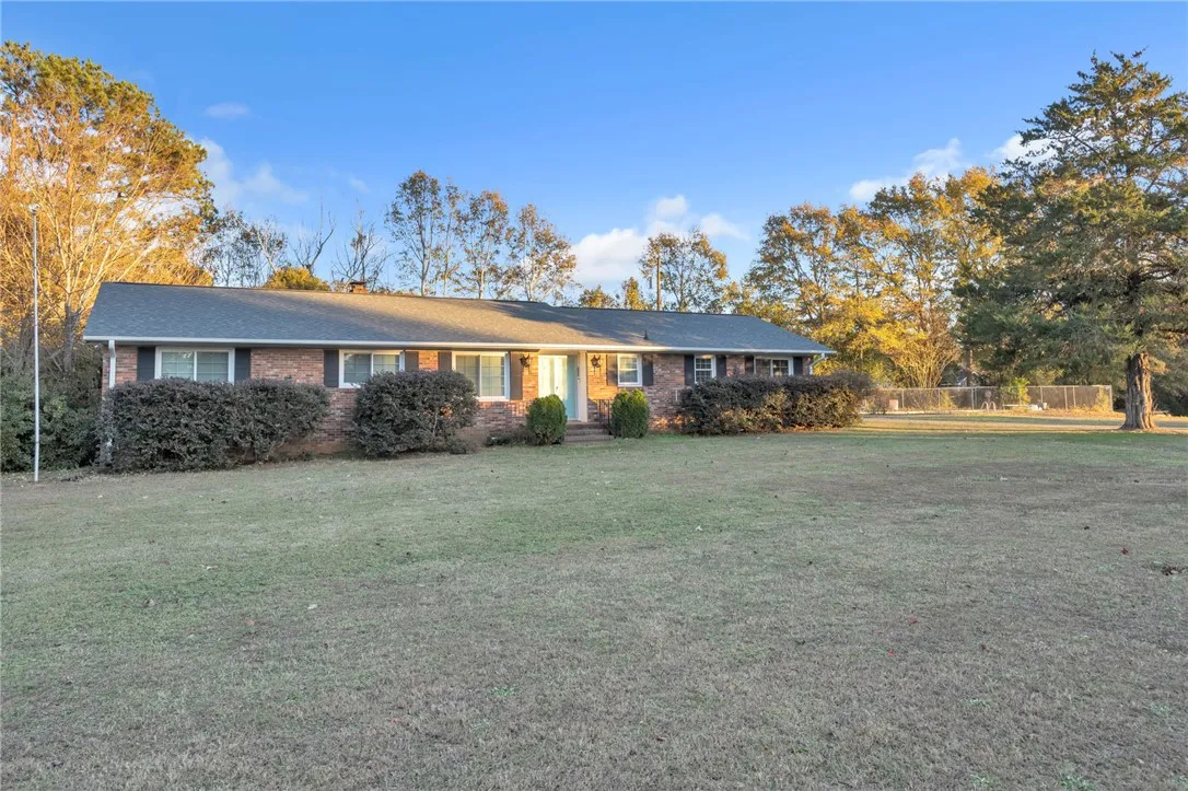 Property image 2 at 102 Donaree Drive, Anderson, SC 29625