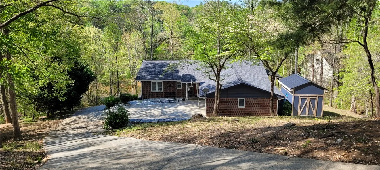 Keowee Inlet, Seneca Community