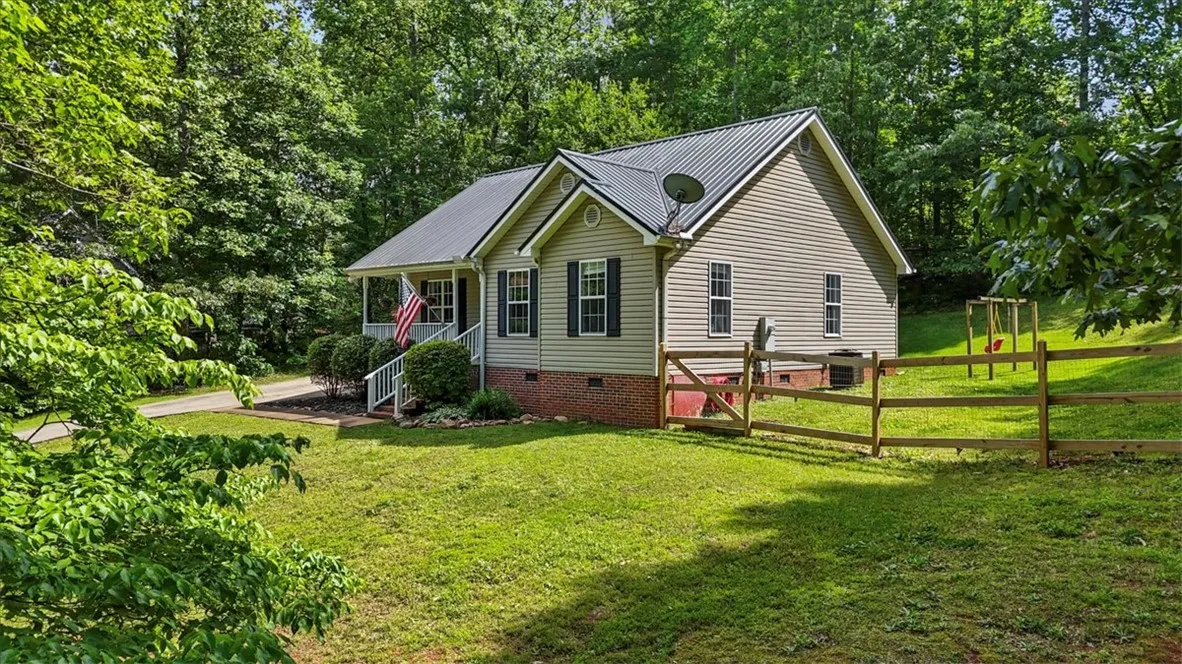 Property image 4 at 129 Eastview Drive, Pickens, SC 29671
