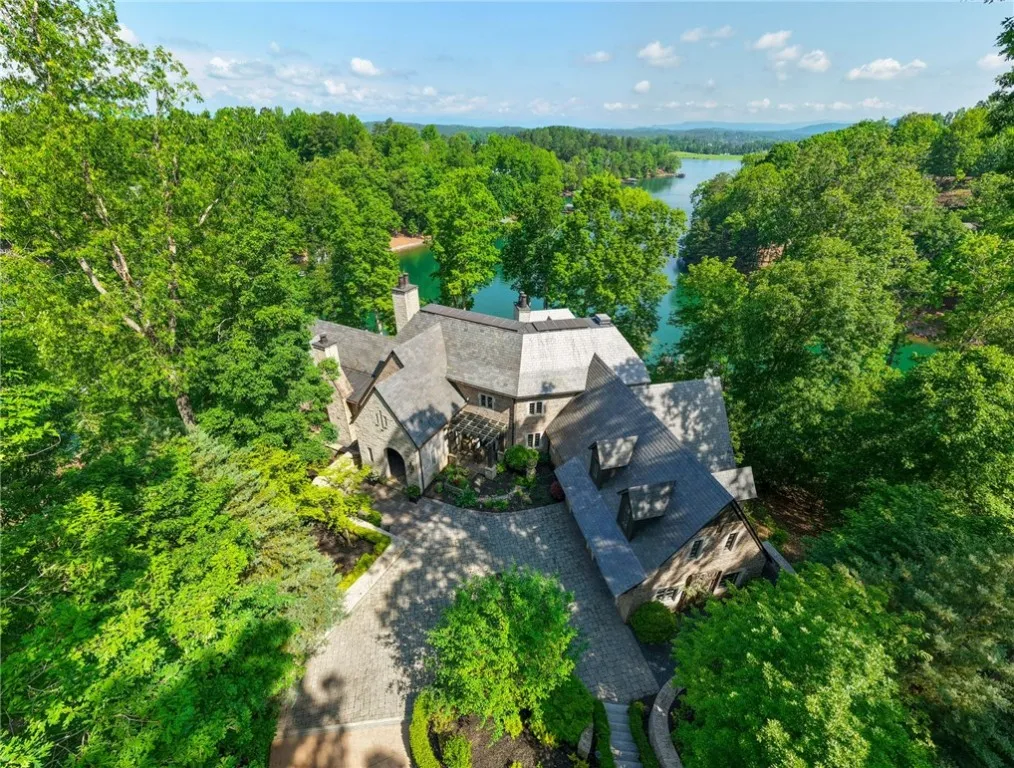 133 Leaping Brook Way