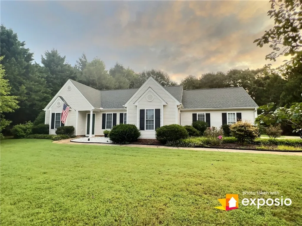 Property image 1 at 328 Weeping Willow Drive, Seneca, SC 29672