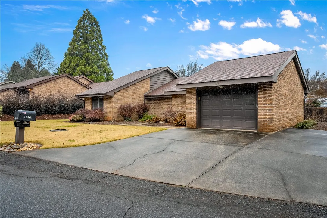 Property image 3 at 1025 Keystone Lane, Clemson, SC 29631