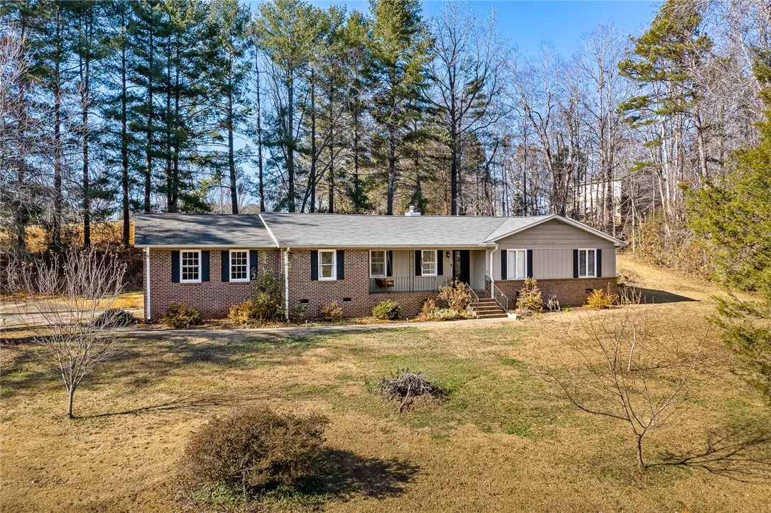 306 Stone Hedge Court