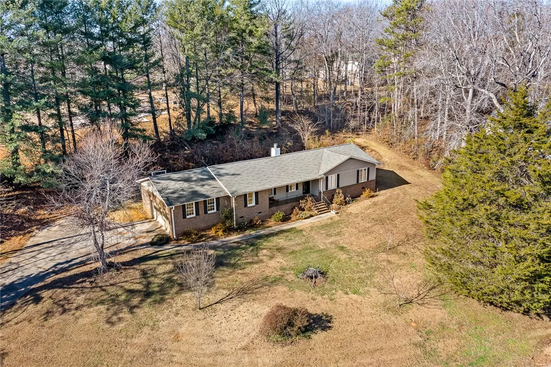 Property image 2 at 306 Stone Hedge Court, Easley, SC 29642