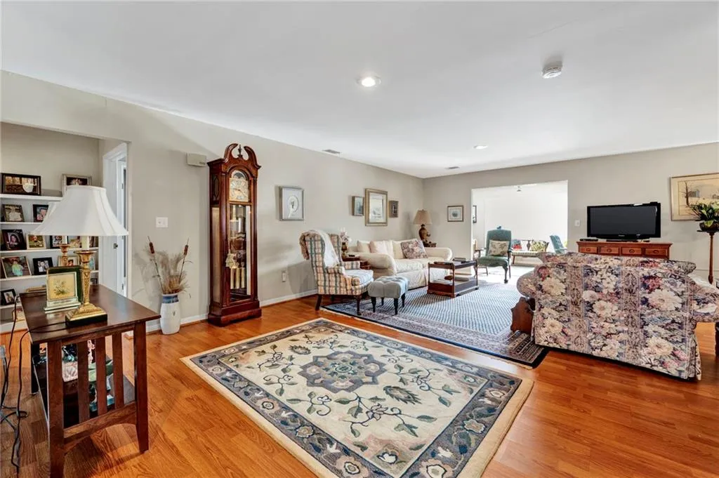 Property image 5 at 300 Downs Boulevard, Clemson, SC 29631