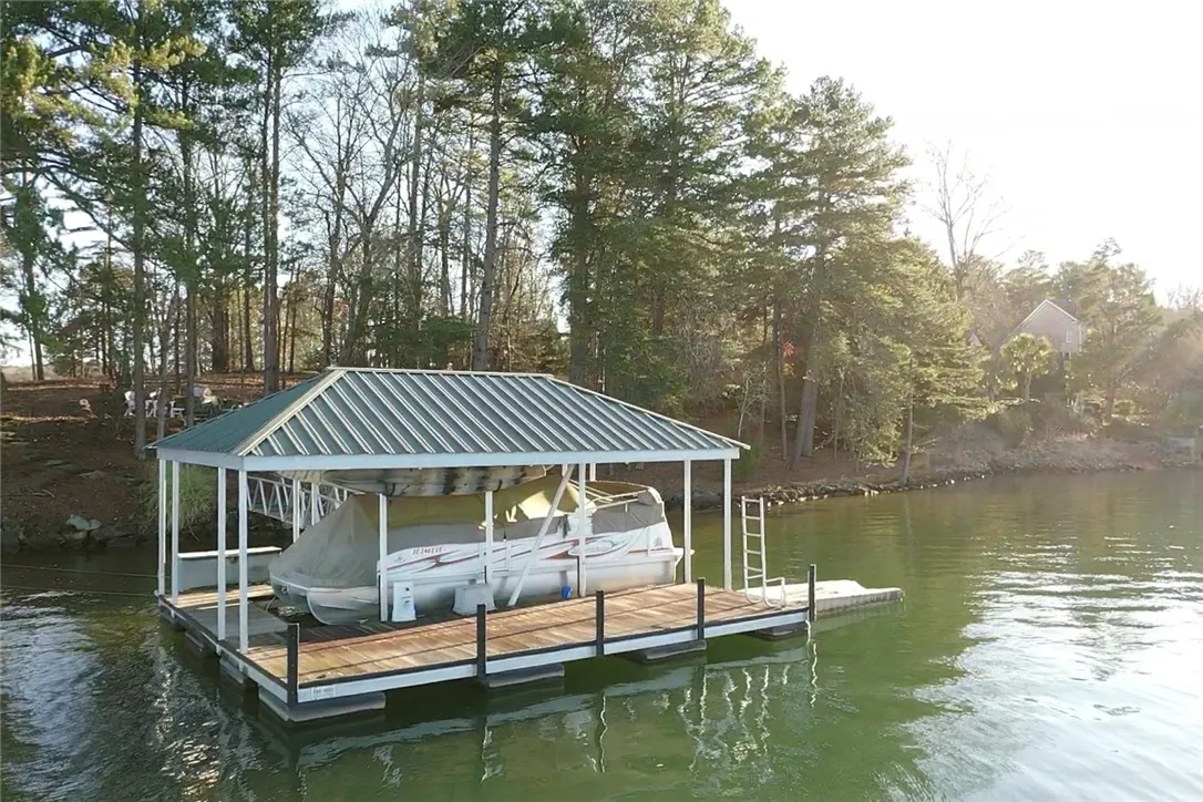 Property image 4 at 131 Pineridge Pointe Drive, Seneca, SC 29672