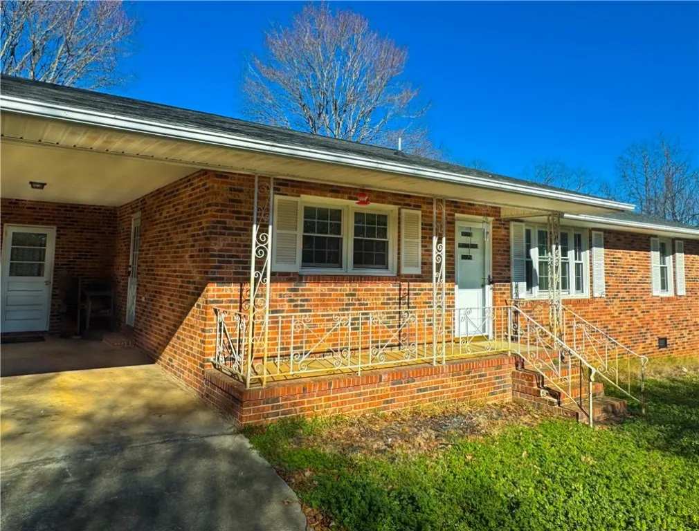 Property image 2 at 115 Claxton Drive, Greenville, SC 29617