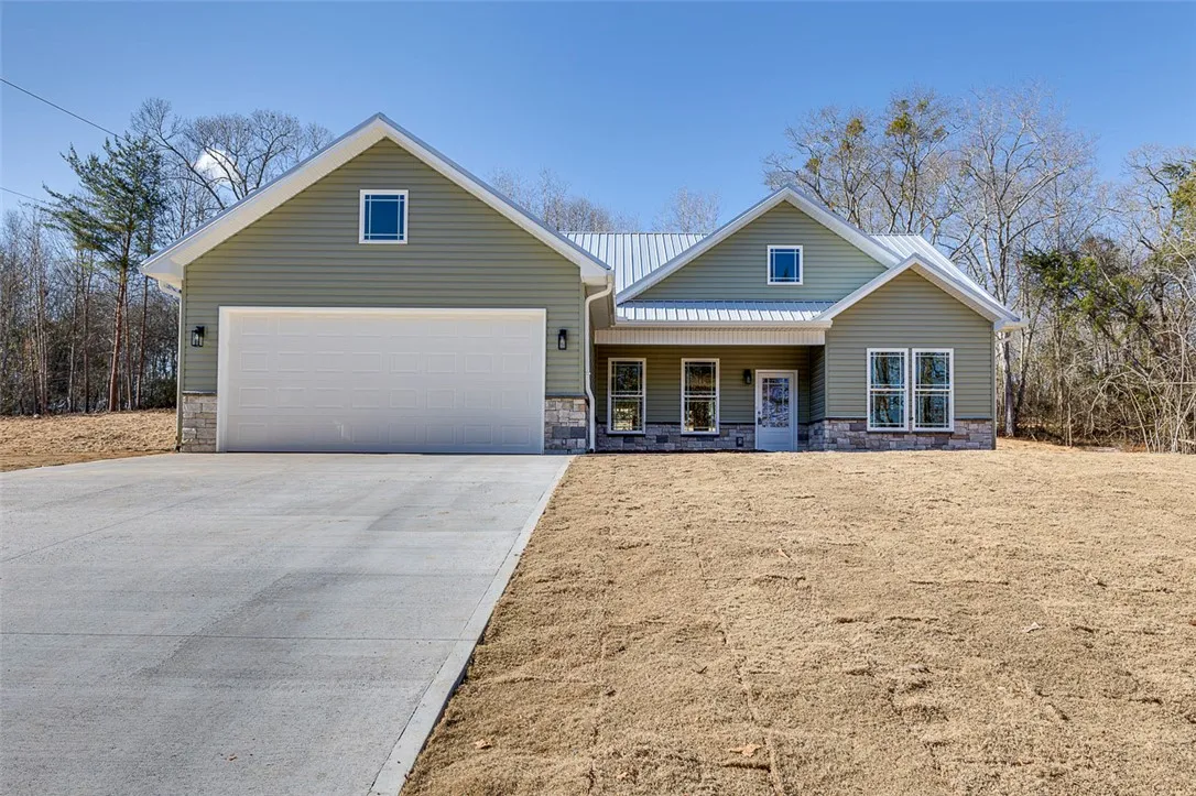 127 Hidden Lake Drive