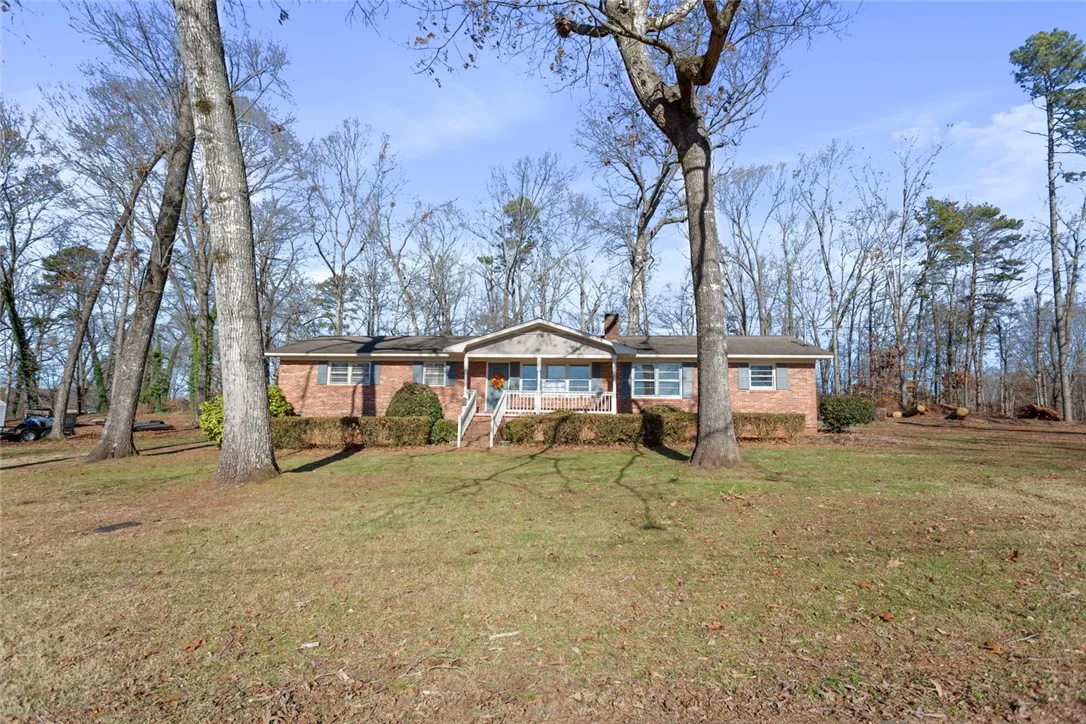 316 Forest Acres Circle