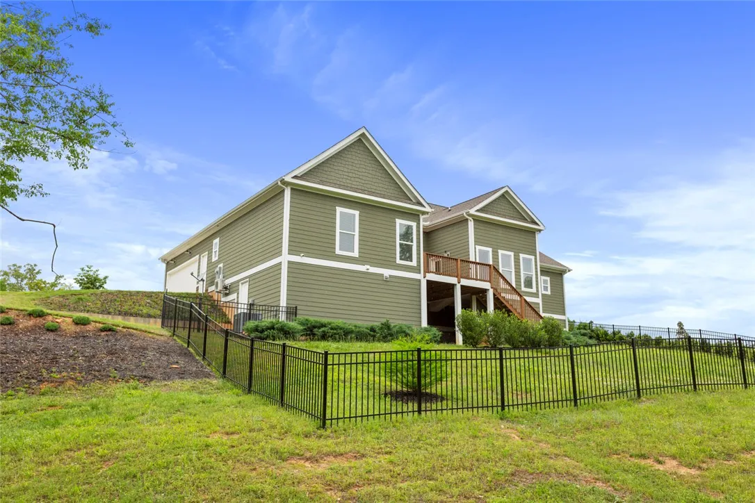 Property image 5 at 601 S Acorn Way, Seneca, SC 29672