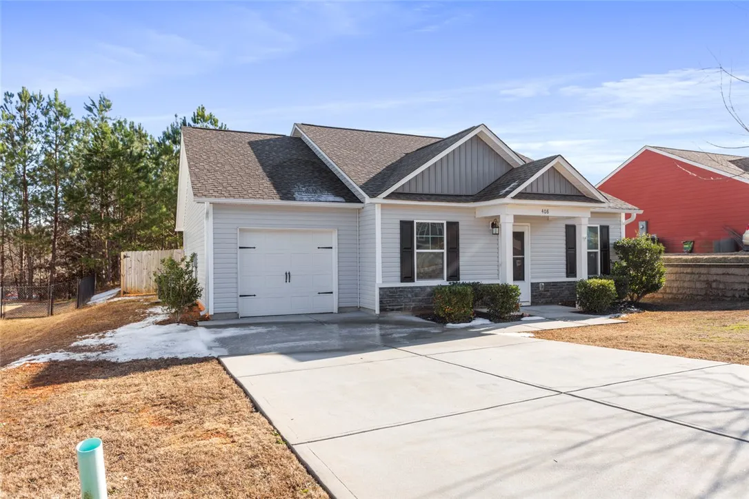 Property image 3 at 408 Laurel Grove Court, Seneca, SC 29678