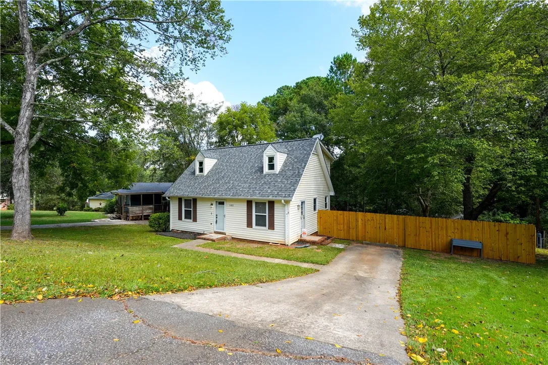 Property image 2 at 102 Sherry Lane, Easley, SC 29640