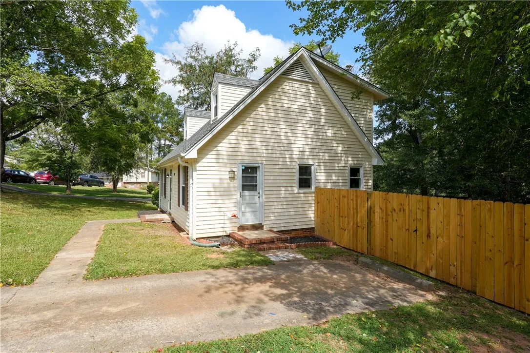 Property image 5 at 102 Sherry Lane, Easley, SC 29640
