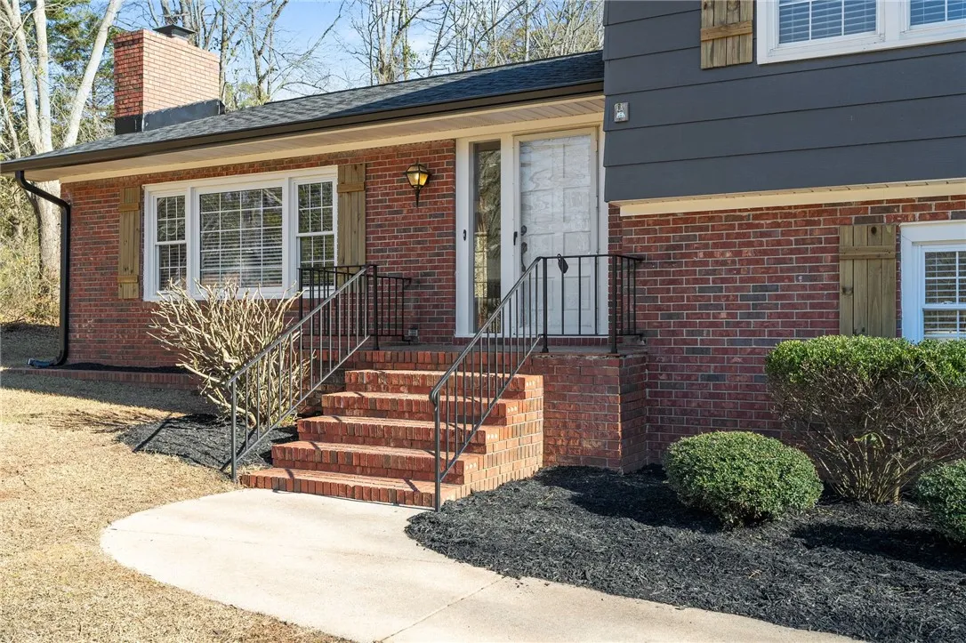 Property image 2 at 109 King Arthur Drive, Anderson, SC 29621