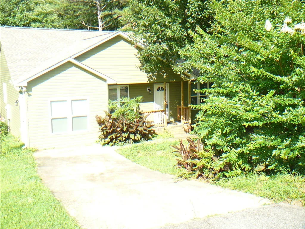 Property image 2 at 215 Maple Drive, Anderson, SC 29621