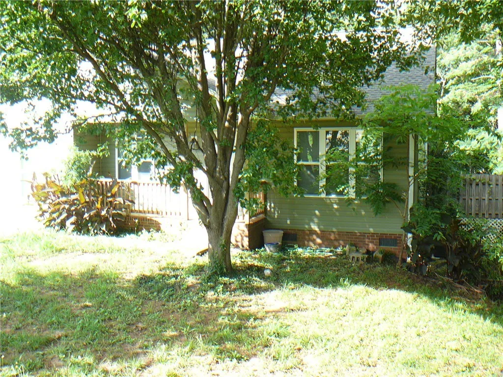 Property image 4 at 215 Maple Drive, Anderson, SC 29621