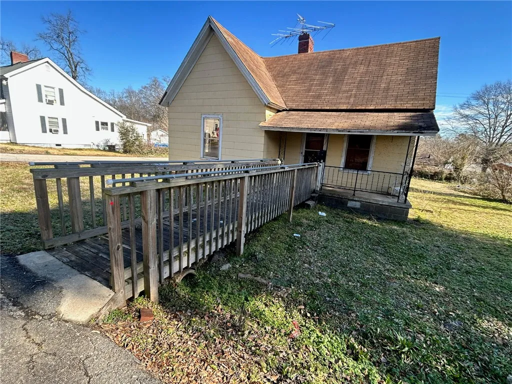 Property image 2 at 2 P Street, Anderson, SC 29625