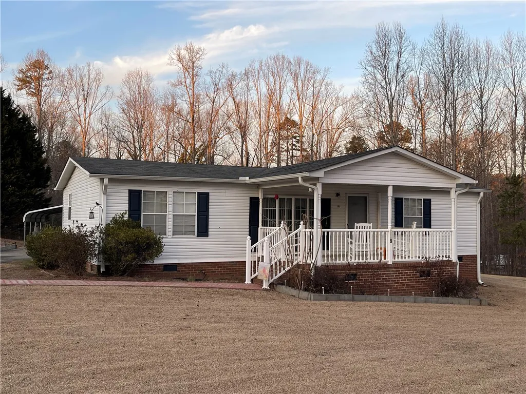 109 Woodstream Lane