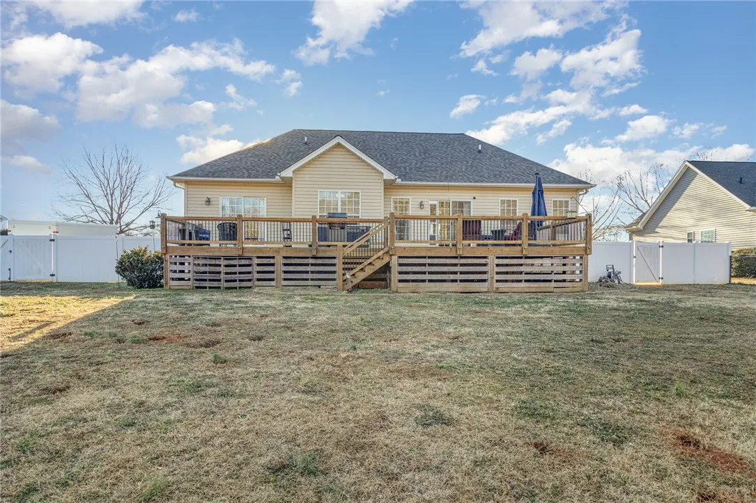 Property image 3 at 616 Providence Point Drive, Seneca, SC 29678