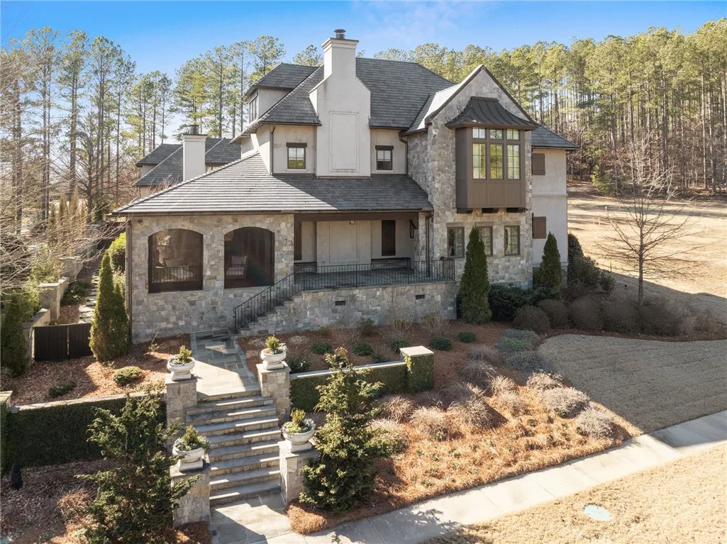 135 N Lake Drive