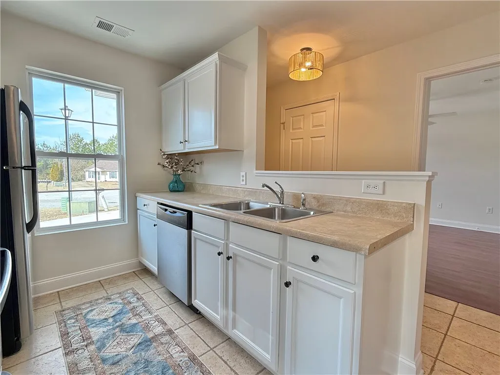Property image 5 at 340 Oak Knoll Court, Seneca, SC 29678