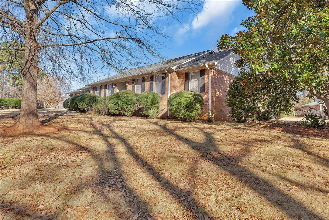 Property image 2 at 302 Holly Creek Drive, Anderson, SC 29621