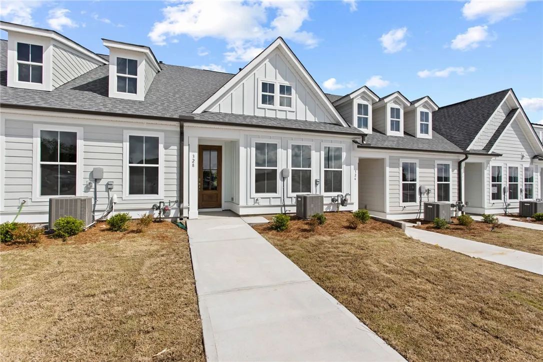 Property image 2 at 328 Lake Greenwood Boulevard, Greenwood, SC 29649