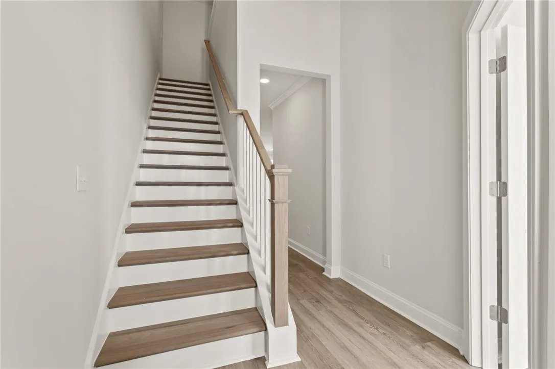 Property image 3 at 328 Lake Greenwood Boulevard, Greenwood, SC 29649