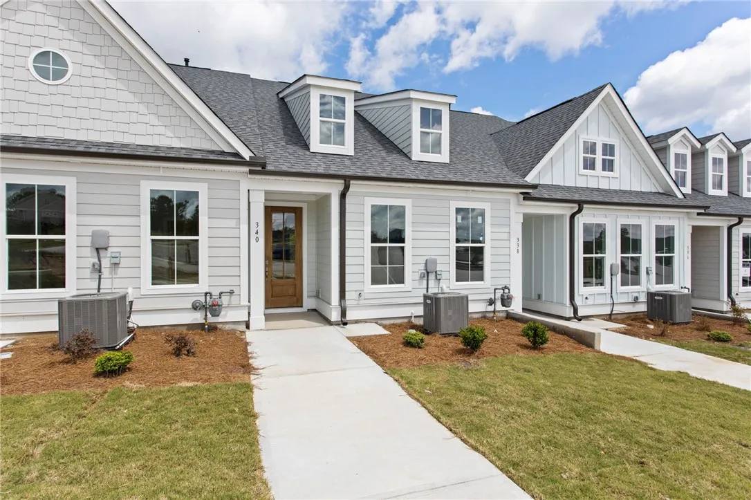 Property image 3 at 340 Lake Greenwood Boulevard, Greenwood, SC 29649