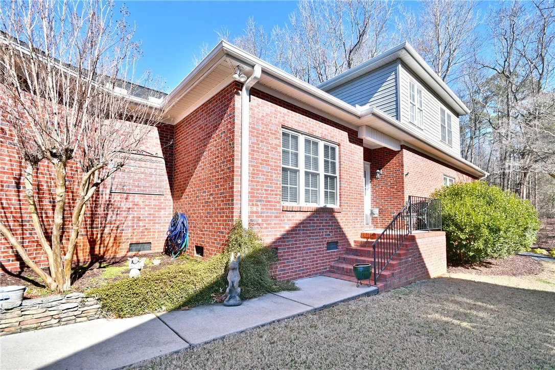Property image 2 at 121 Commons Drive, Easley, SC 29642