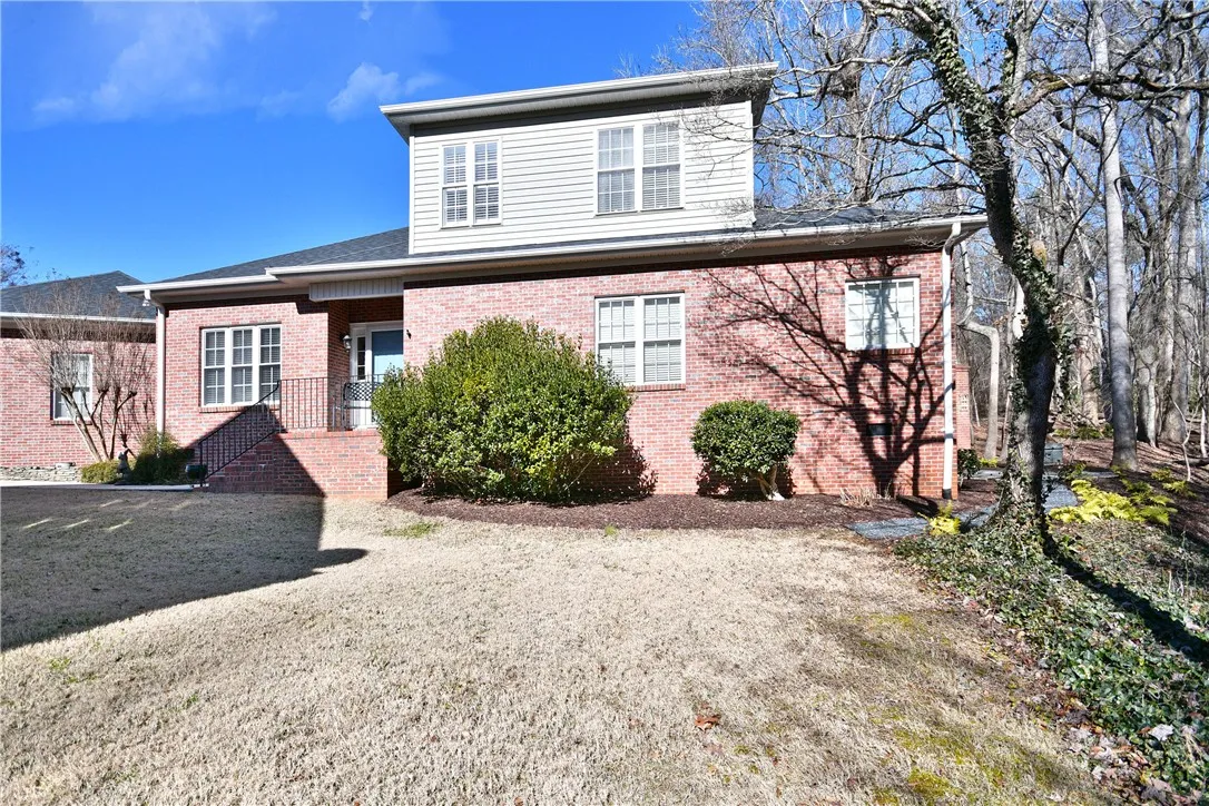 Property image 3 at 121 Commons Drive, Easley, SC 29642