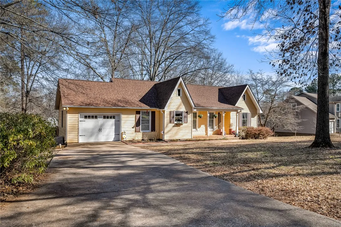 Property image 2 at 118 Coachman Drive, Anderson, SC 29625
