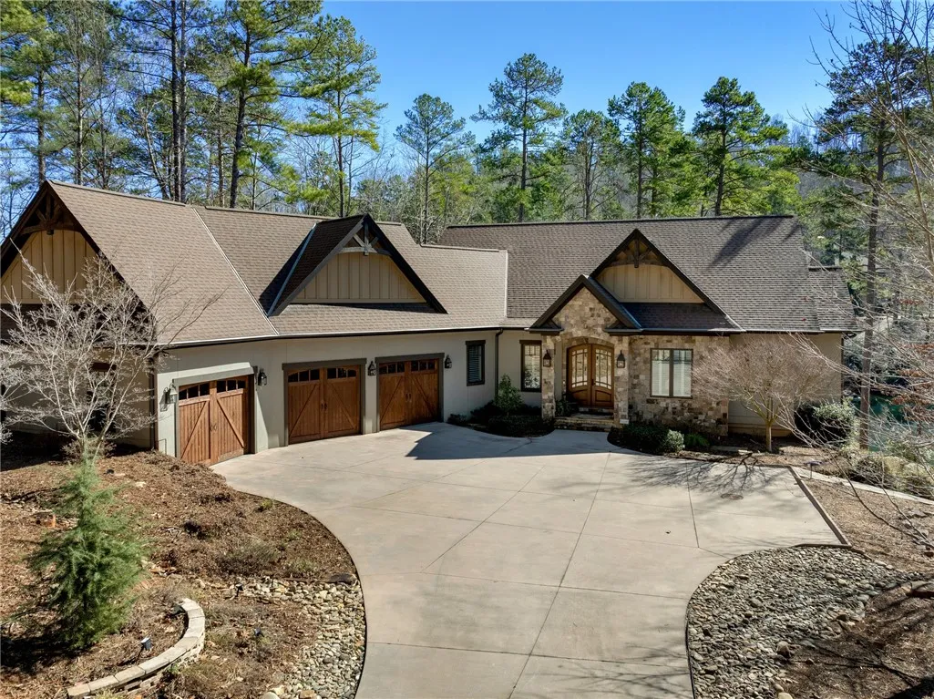 Property image 1 at 800 Mirror Lake Court, Salem, SC 29676