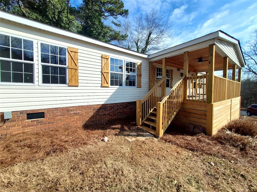 136 Fields Avenue