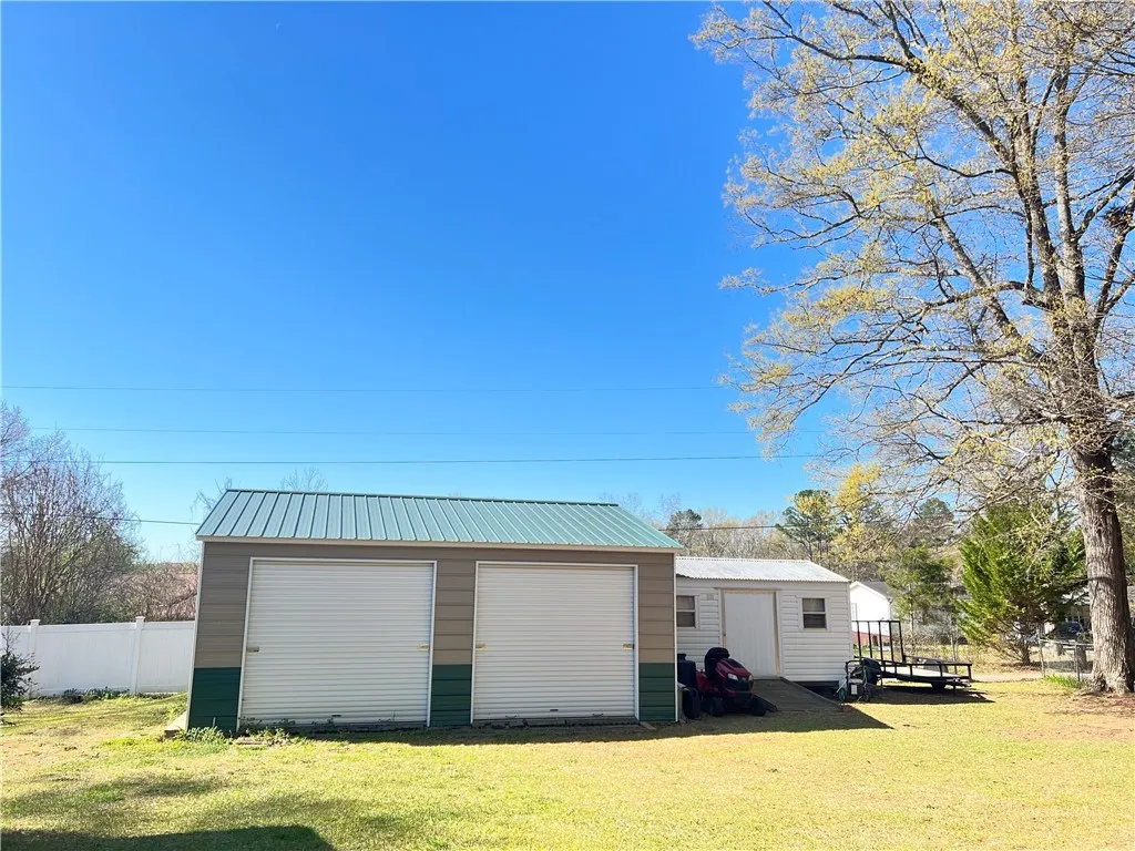 Property image 3 at 303 Meadow Drive, Seneca, SC 29678