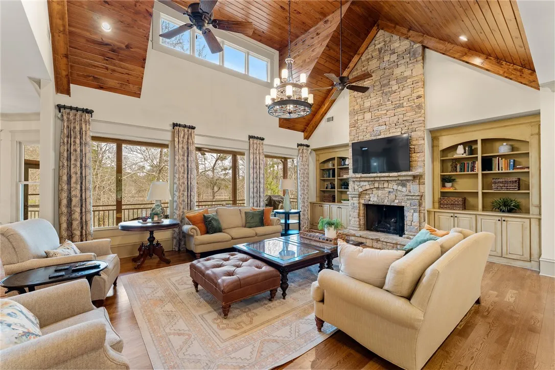 Property image 5 at 1242 N Edgewater Trail, Toccoa, GA 30577
