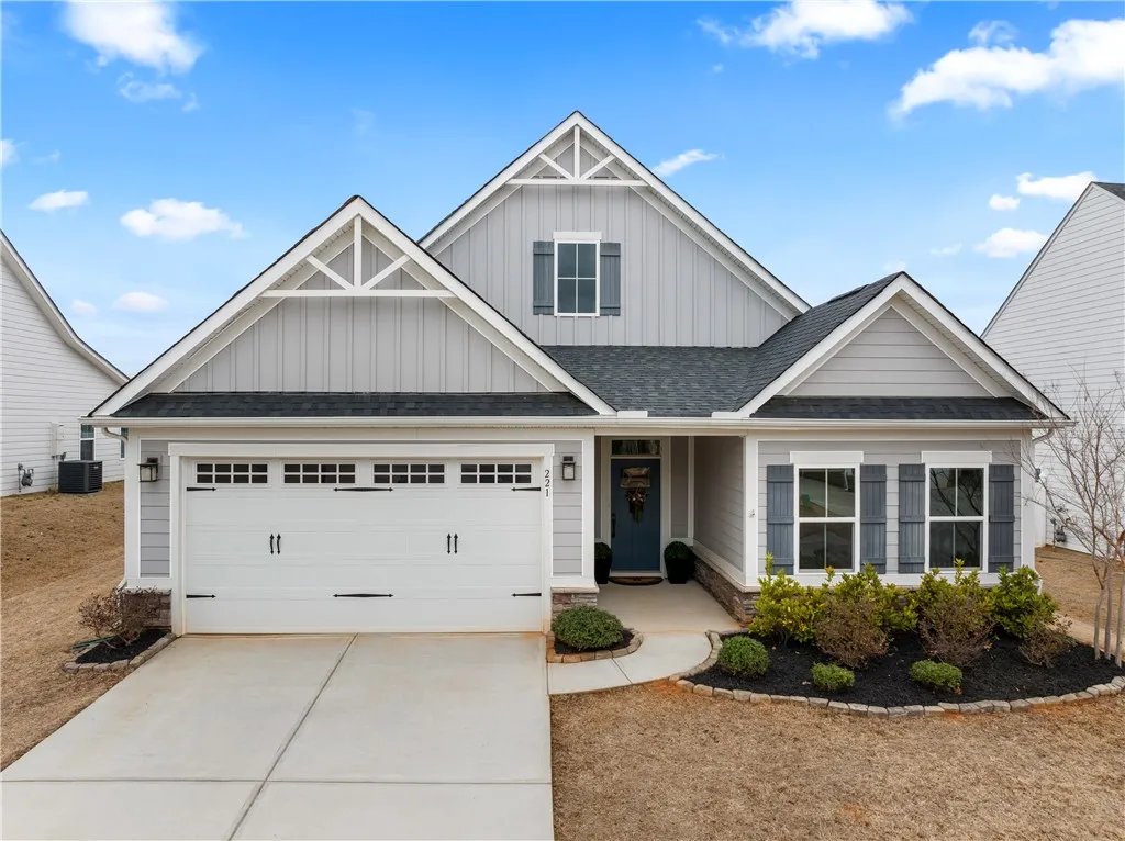 221 Bronson Ridge