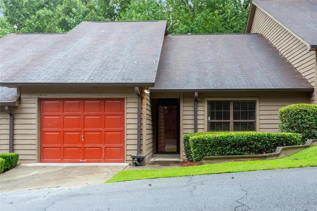 Property image 2 at 2123 Shea Lane, Seneca, SC 29672