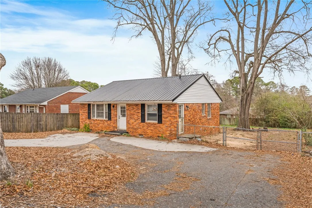 Property image 2 at 306 Dogwood Street, Anderson, SC 29625
